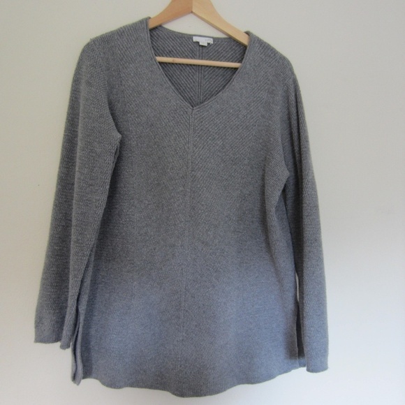 J.Jill Sweater women’s M  Grey Textured‎ V-Neck mid-weight pullover Side Slit - Picture 1 of 13